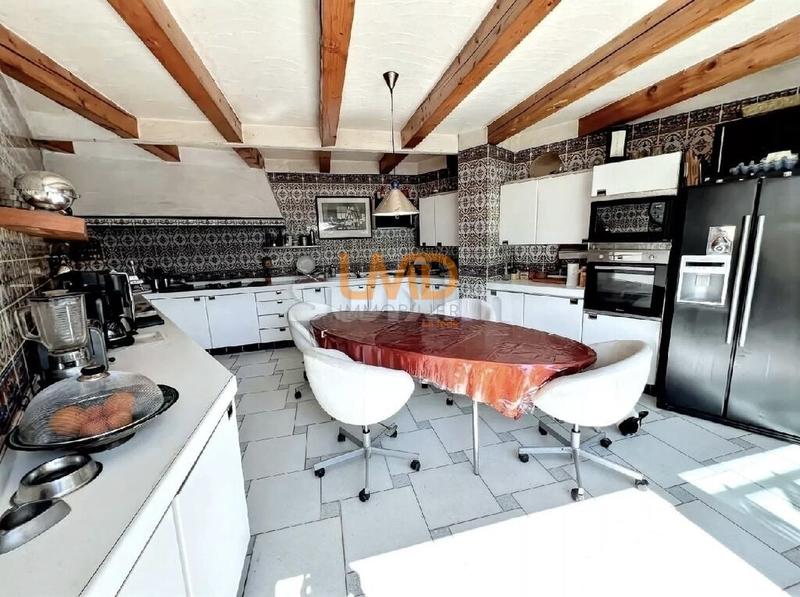 Maison d'architecte - 405 m² - 8 pièces