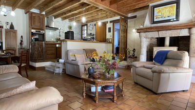 Maison - 194 m² - 5 pièces