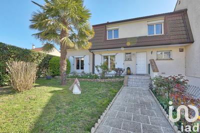 Maison - 155 m² - 9 pièces