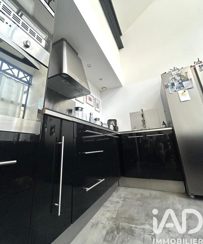 Loft - 83 m² - 3 pièces