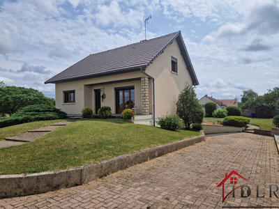 Maison - 95 m² - 5 pièces