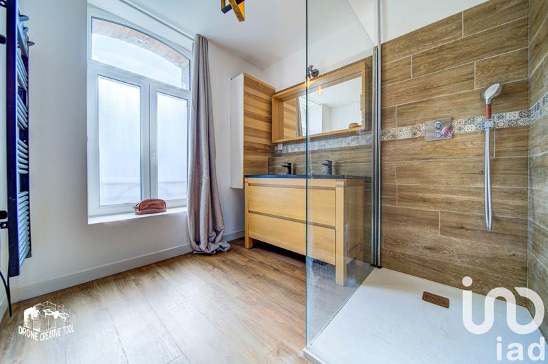 Maison - 323 m² - 13 pièces