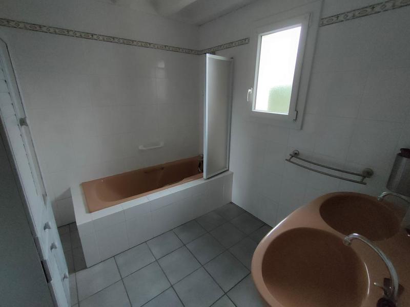 Maison - 99 m² - 4 pièces