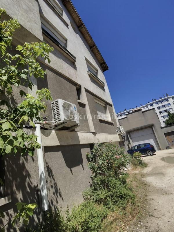 Studio - 20 m² - 1 pièce