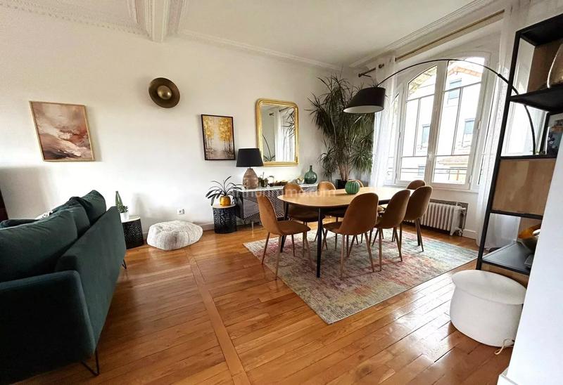 Maison - 155 m² - 9 pièces