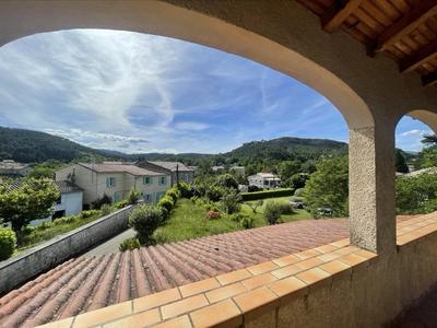 Maison - 132 m² - 7 pièces