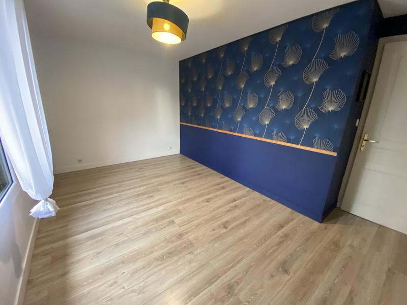 Maison - 239 m² - 10 pièces