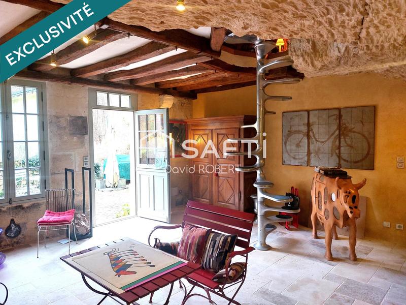 Maison - 244 m² - 8 pièces