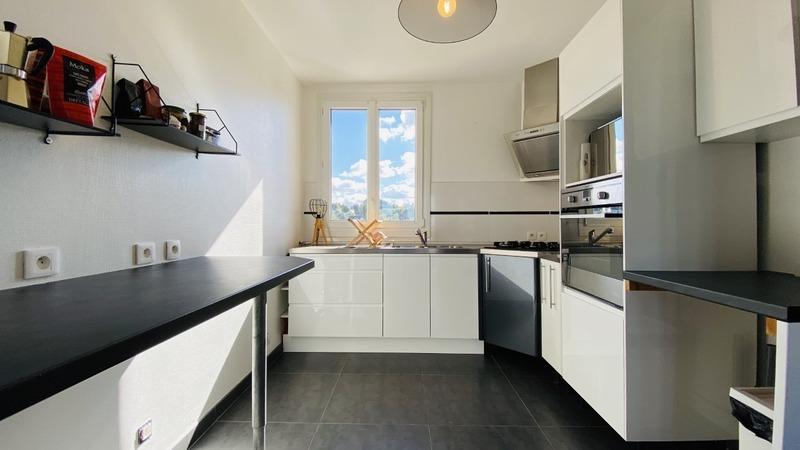 Appartement - 84 m² - 5 pièces