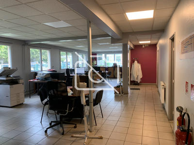 Entrepôt - 2 173 m²