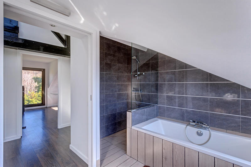 Maison - 258 m² - 7 pièces