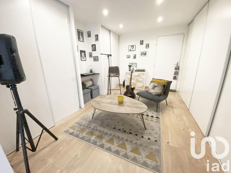 Maison - 187 m² - 9 pièces