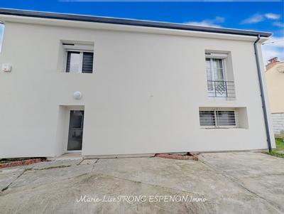 Maison - 180 m² - 8 pièces