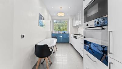 Appartement - 90 m² - 4 pièces