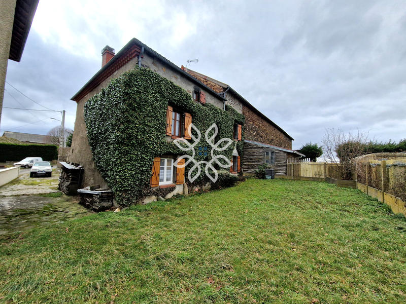 Maison de village - 160 m² - 9 pièces