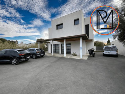 Local commercial - 92 m² - 6 pièces