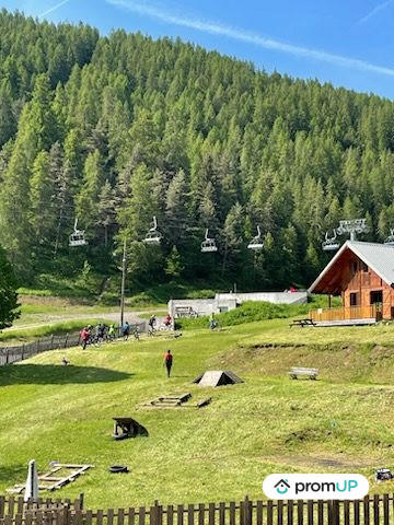 Châlet - 303 m² - 11 pièces