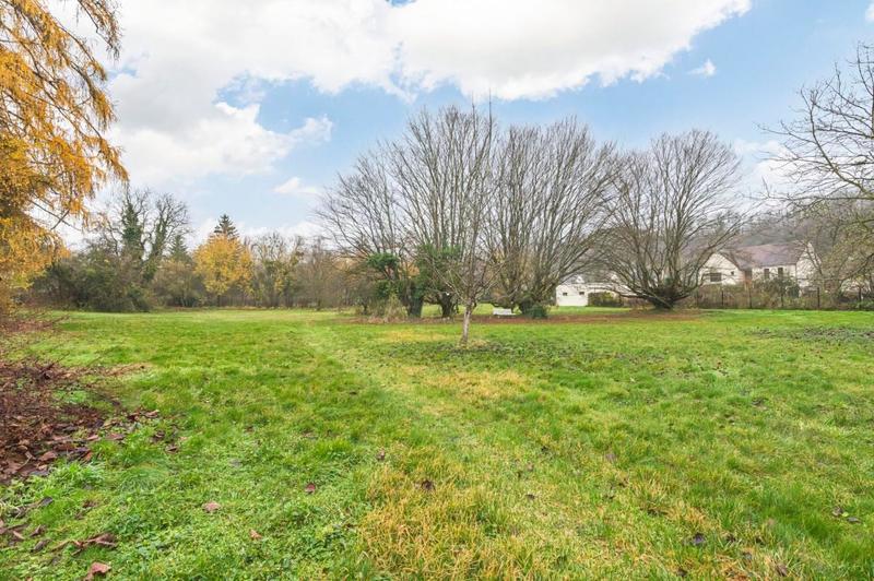 Maison - 260 m² - 8 pièces