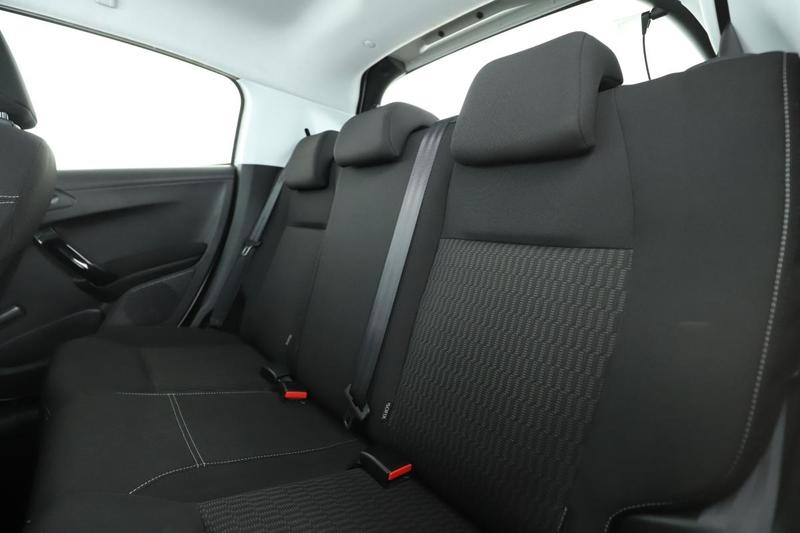 Peugeot 208 1.6 Blue-HDi Style 5p 75 ch