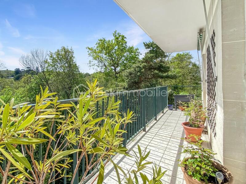 Appartement - 93 m² - 4 pièces