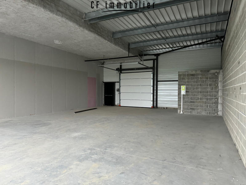 Local commercial - 145 m² - 1 pièce