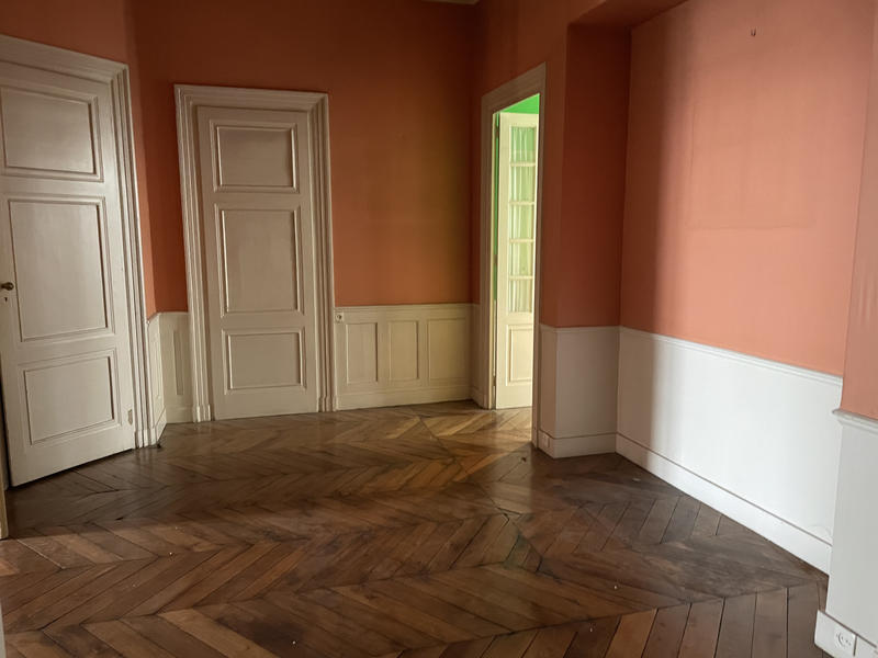Appartement - 220 m² - 7 pièces