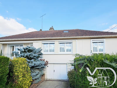 Maison - 99 m² - 4 pièces