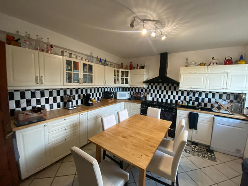 Maison - 205 m² - 8 pièces