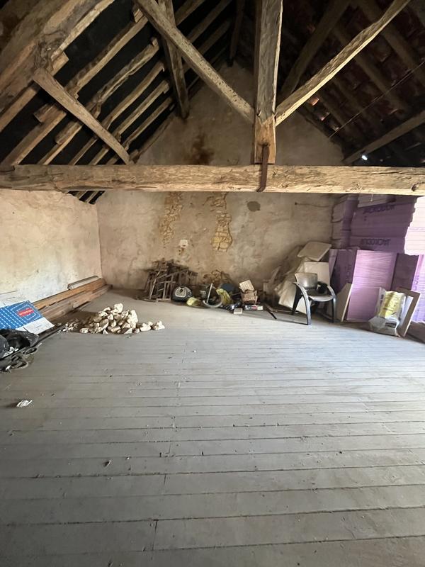 Maison - 280 m² - 9 pièces