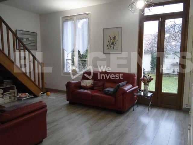 Maison - 95 m² - 5 pièces