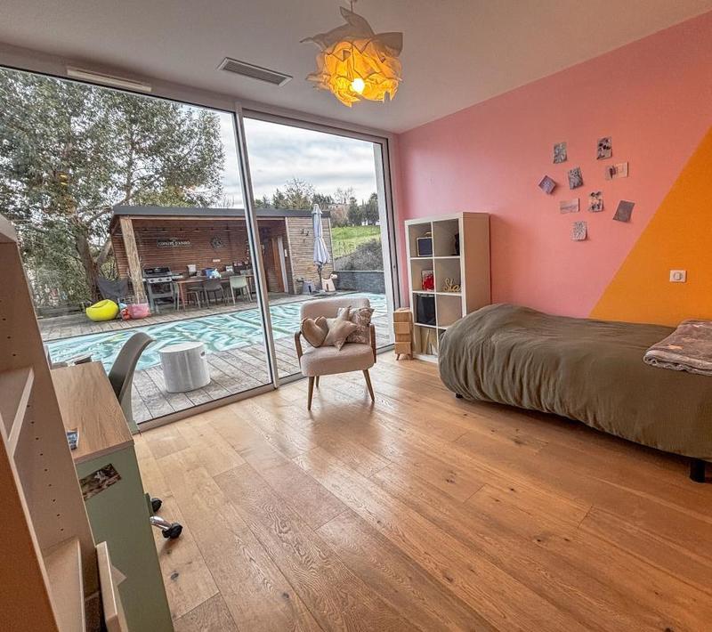 Villa - 200 m² - 6 pièces