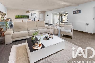 Maison - 207 m² - 6 pièces