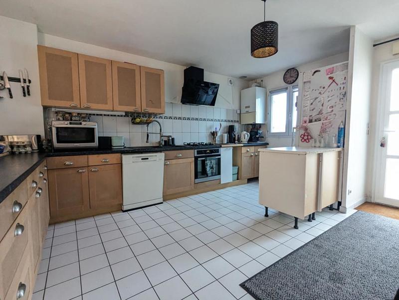 Maison - 104 m² - 6 pièces