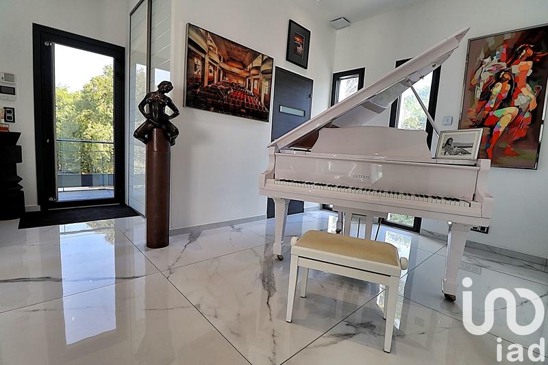 Maison - 210 m² - 4 pièces