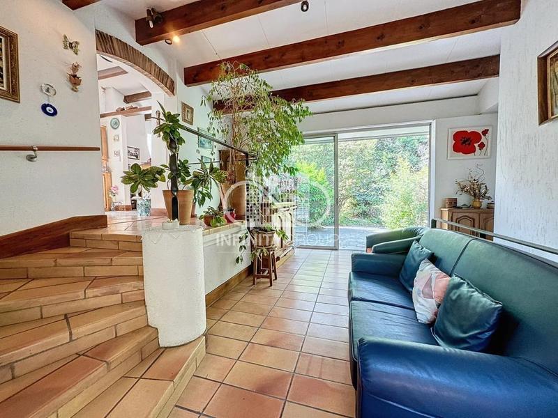 Villa - 193 m² - 6 pièces