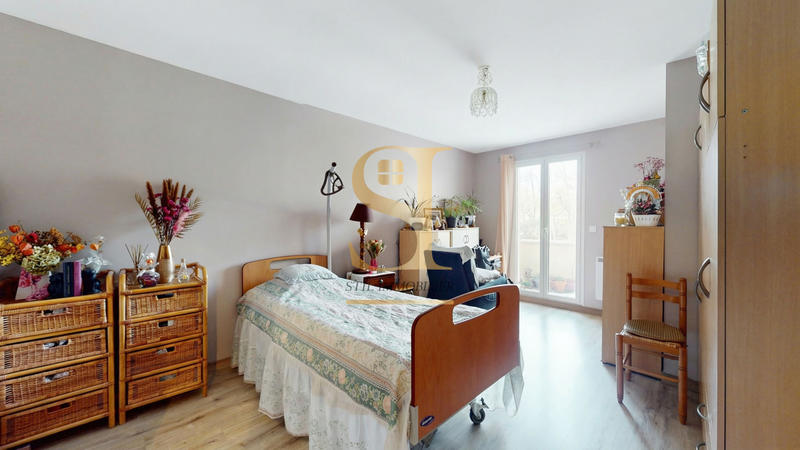 Maison - 263 m² - 8 pièces