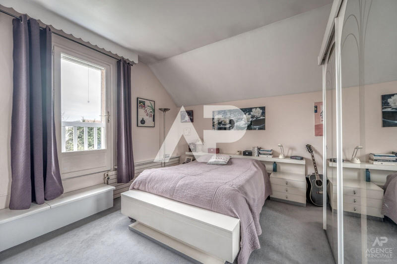 Maison - 152 m² - 7 pièces