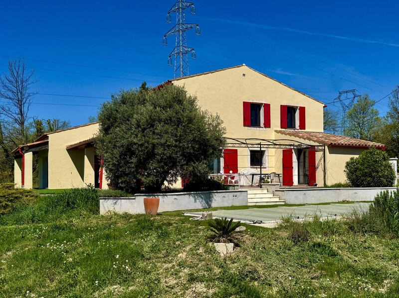 Villa - 239 m² - 8 pièces