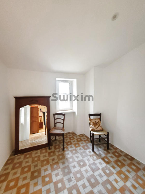 Maison de village - 157 m² - 10 pièces