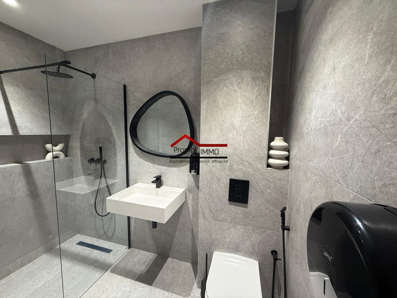 Villa - 240 m² - 6 pièces