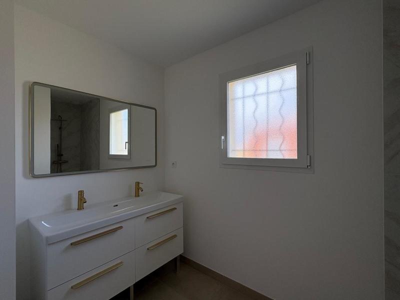 Propriété - 107 m² - 4 pièces