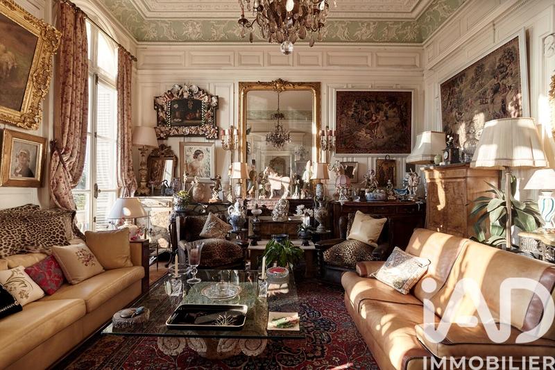 Maison - 338 m² - 14 pièces