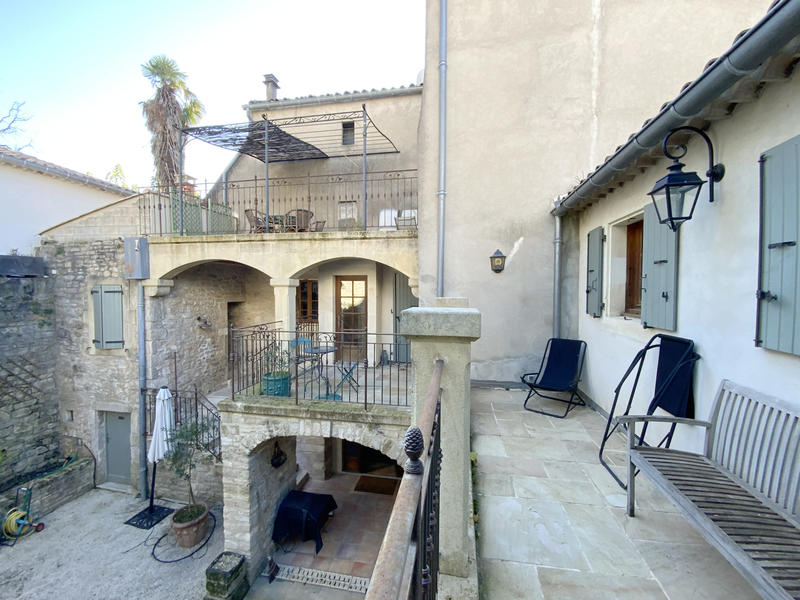 Maison - 250 m² - 7 pièces