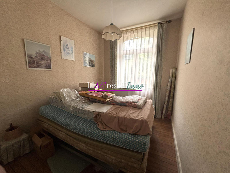 Maison traditionnelle - 238 m² - 7 pièces