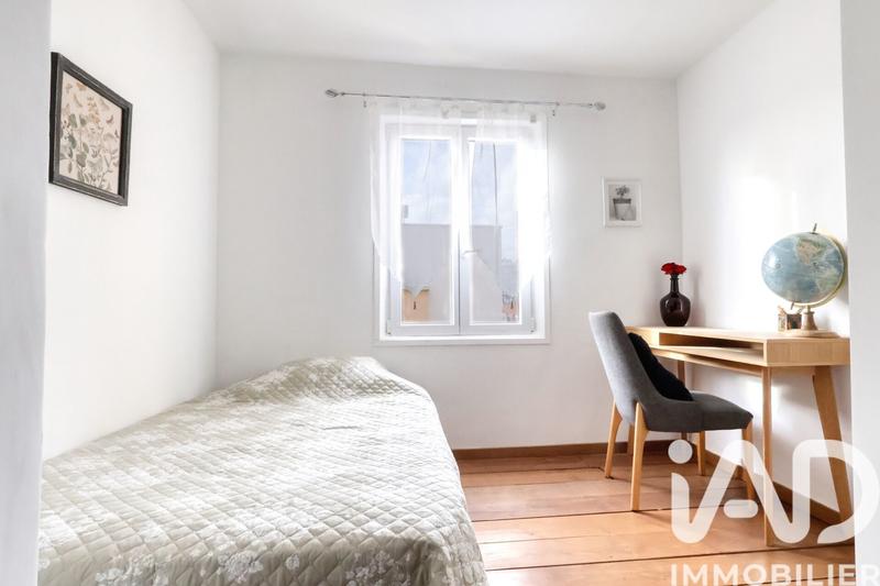 Maison - 228 m² - 8 pièces