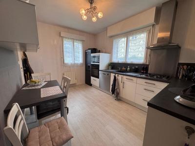 Maison - 138 m² - 6 pièces