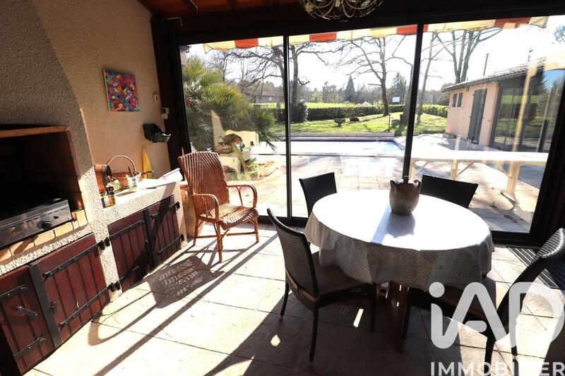 Maison - 163 m² - 11 pièces