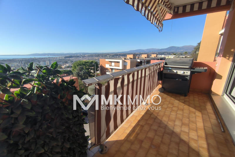 Appartement - 75 m² - 2 pièces