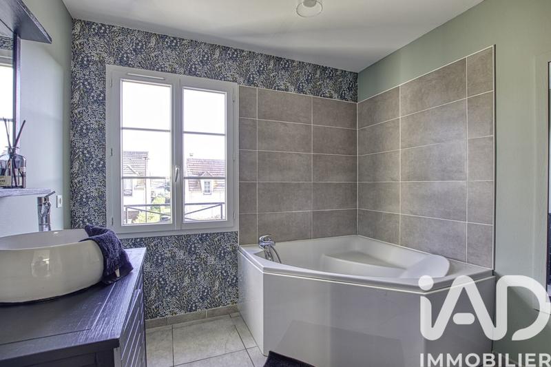 Maison - 122 m² - 5 pièces