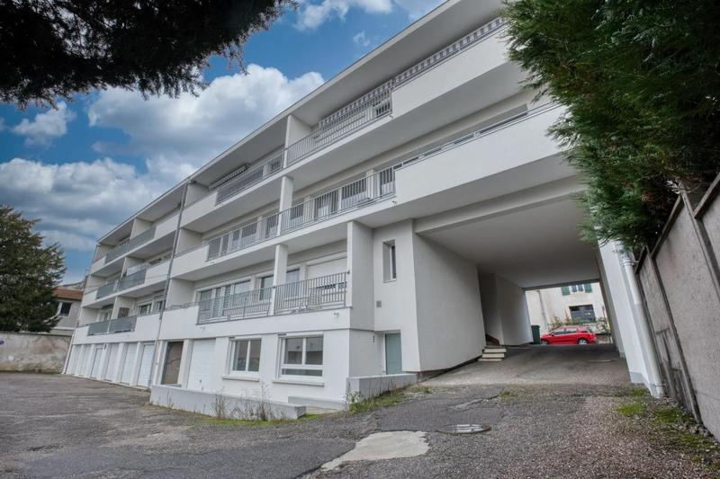 Appartement - 178 m² - 10 pièces